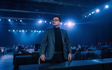 La revolución de Daniel Cueva y el impacto global de MINED World  – Pulso informativo